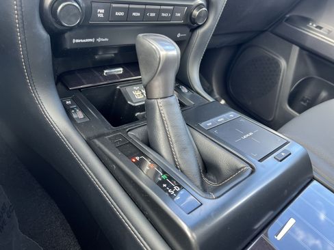 Used 2023 Lexus GX 460 Premium w/ Premium Package AWD/4WD image 22