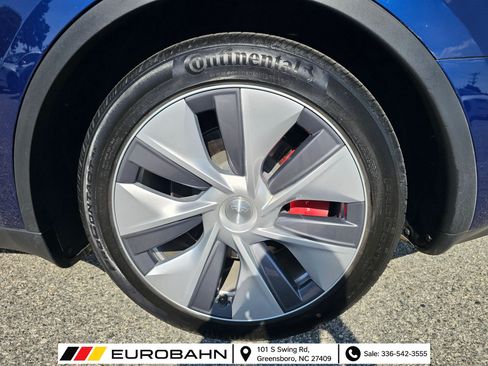Used 2024 Tesla Model Y Performance AWD/4WD image 30