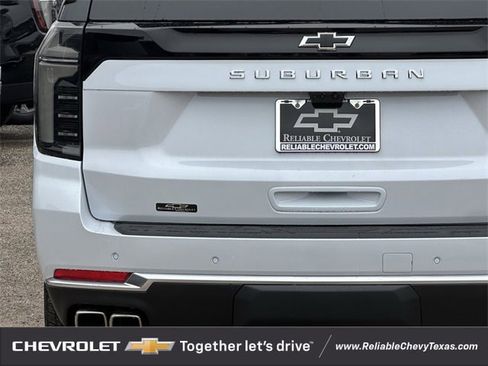 New 2026 Chevrolet Suburban High Country image 6