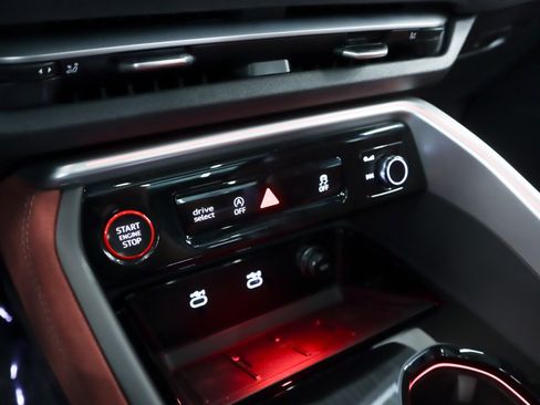 New 2025 Audi SQ5 Prestige image 21