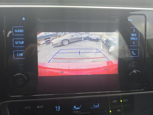 Used 2018 Toyota Corolla LE image 18