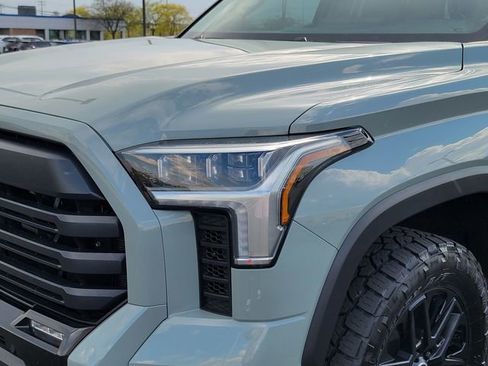 Used 2024 Toyota Tundra Limited AWD/4WD image 10
