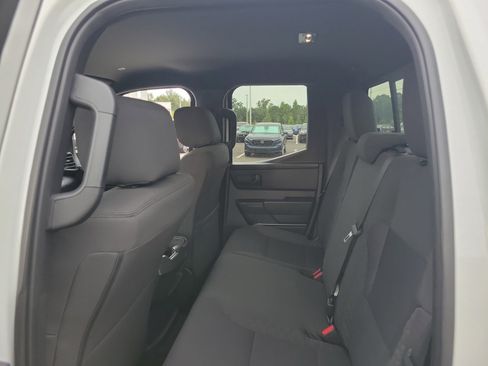 Used 2025 Toyota Tundra SR w/ SR Tow Package AWD/4WD image 28