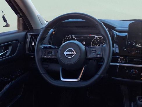 Certified 2023 Nissan Pathfinder SL w/ SL Premium Package image 15