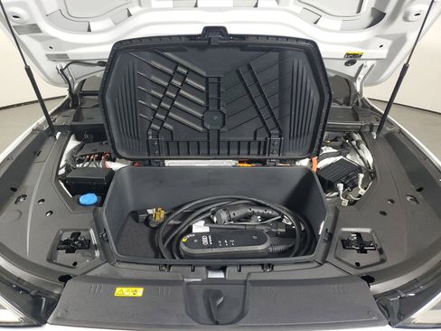 Certified 2021 Audi e-tron Premium Plus w/ Premium Plus Package image 27