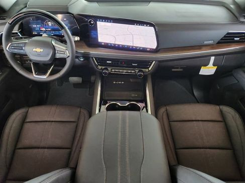 New 2026 Chevrolet Suburban High Country AWD/4WD image 24