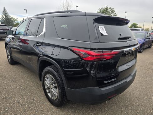 Used 2022 Chevrolet Traverse LT FWD image 3