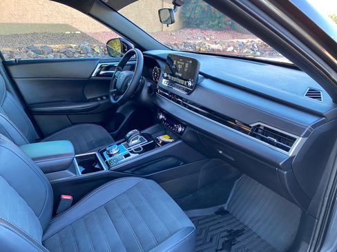 Used 2024 Mitsubishi Outlander SE Black Edition image 62