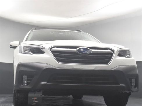 Used 2020 Subaru Outback Premium image 29