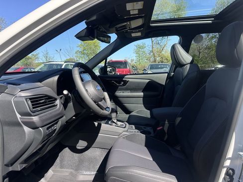 Used 2025 Subaru Forester Touring image 10