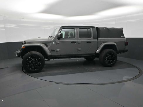Used 2021 Jeep Gladiator Sport AWD/4WD image 4