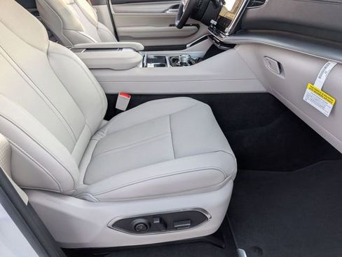 New 2026 Jeep Grand Wagoneer 4WD w/ Premium Group I image 65