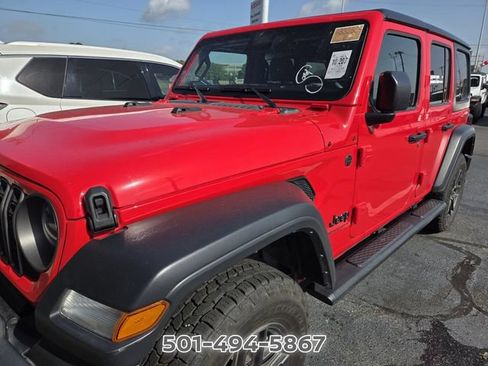 Used 2024 Jeep Wrangler Unlimited Sport AWD/4WD image 4