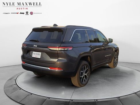 New 2025 Jeep Grand Cherokee Limited image 16