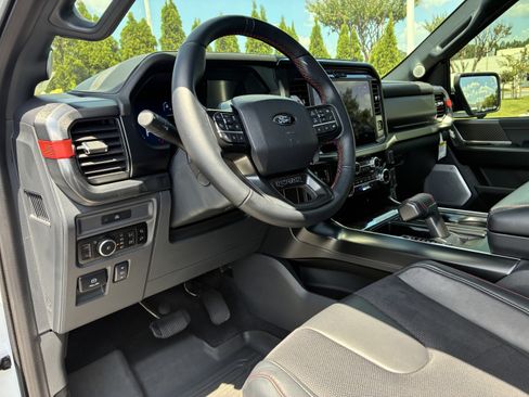 Used 2025 Ford F150 Raptor AWD/4WD image 23