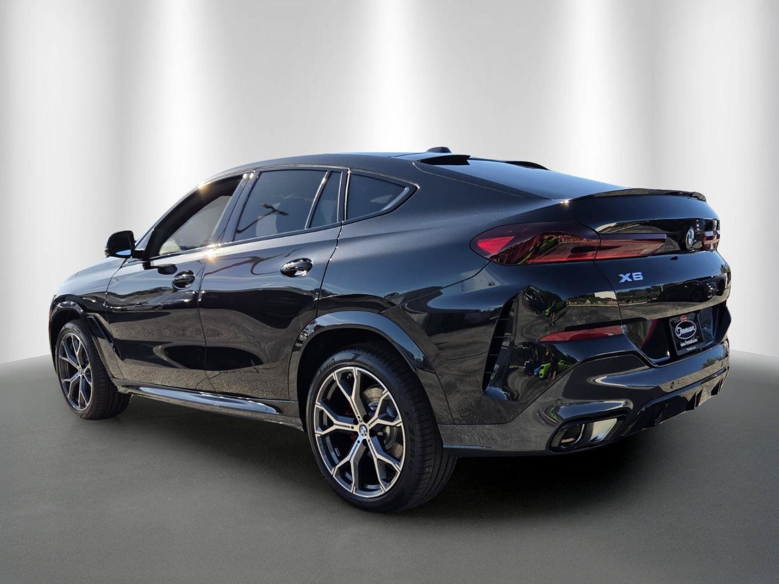New 2027 BMW X6 xDrive40i w/ Executive Package AWD/4WD image 5