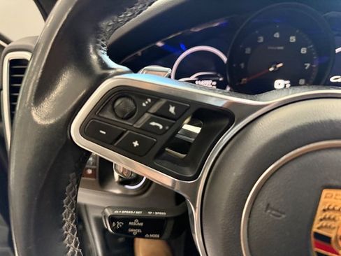 Used 2019 Porsche Cayenne AWD/4WD image 19
