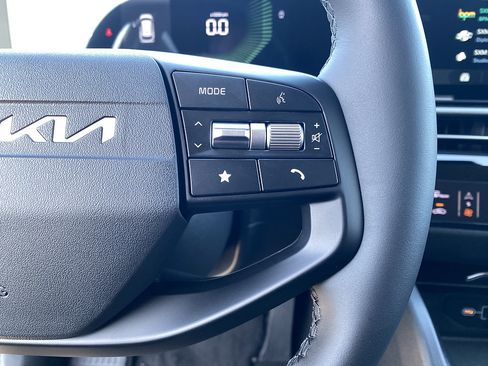 New 2026 Kia Sportage LX FWD image 14