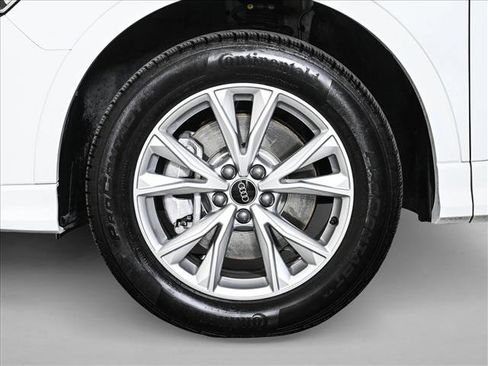Used 2024 Audi Q3 2.0T Premium Plus w/ Premium Plus Package AWD/4WD image 25