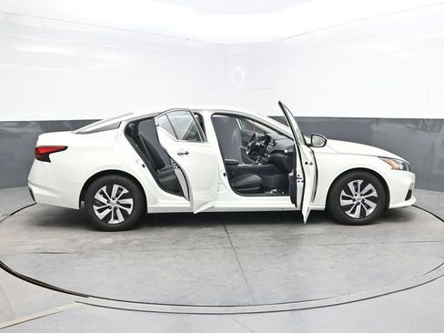 Used 2021 Nissan Altima 2.5 S FWD image 43