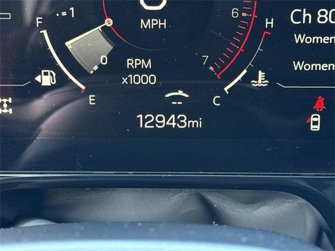 Used 2025 GMC Yukon Denali w/ Sun & Power Step Package image 27