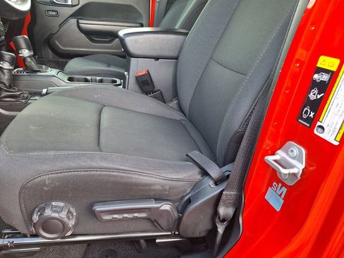 Used 2021 Jeep Wrangler Unlimited Sport image 30