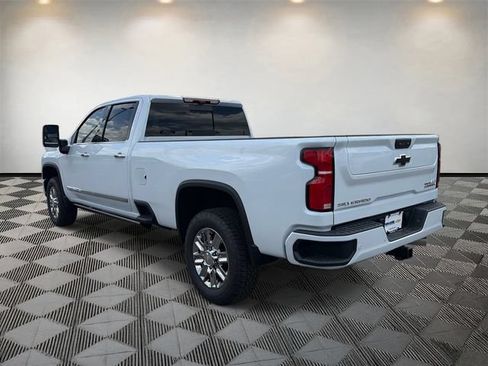 New 2026 Chevrolet Silverado 3500 High Country w/ High Country Premium Package AWD/4WD image 7
