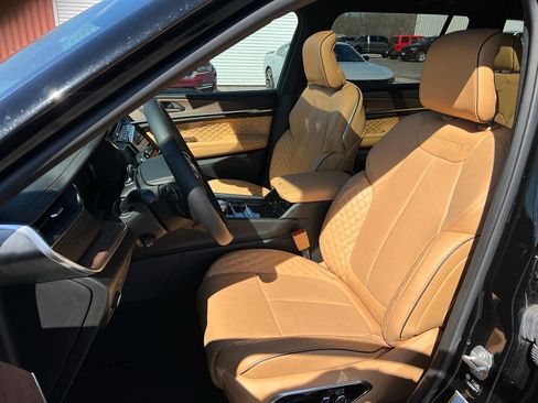 Used 2025 Jeep Grand Cherokee L Summit w/ Advanced Protech Group IV image 11