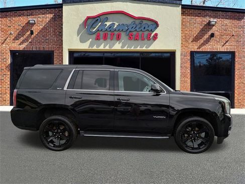 Used 2019 GMC Yukon SLT image 2
