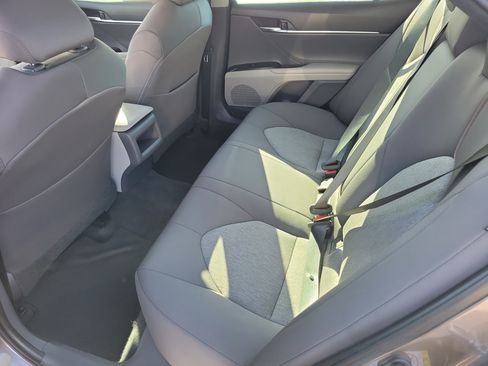 Used 2019 Toyota Camry LE FWD image 11