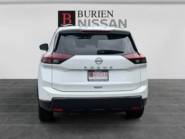 Used 2025 Nissan Rogue SV FWD image 4