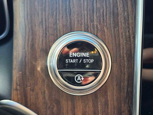 Used 2026 Mercedes-Benz GLC 300 4MATIC image 32