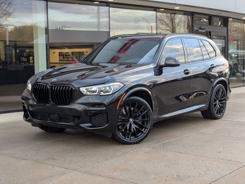 Used 2022 BMW X5 M50i w/ Executive Package image 1