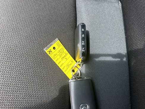 Used 2024 MAZDA MAZDA3 s image 31