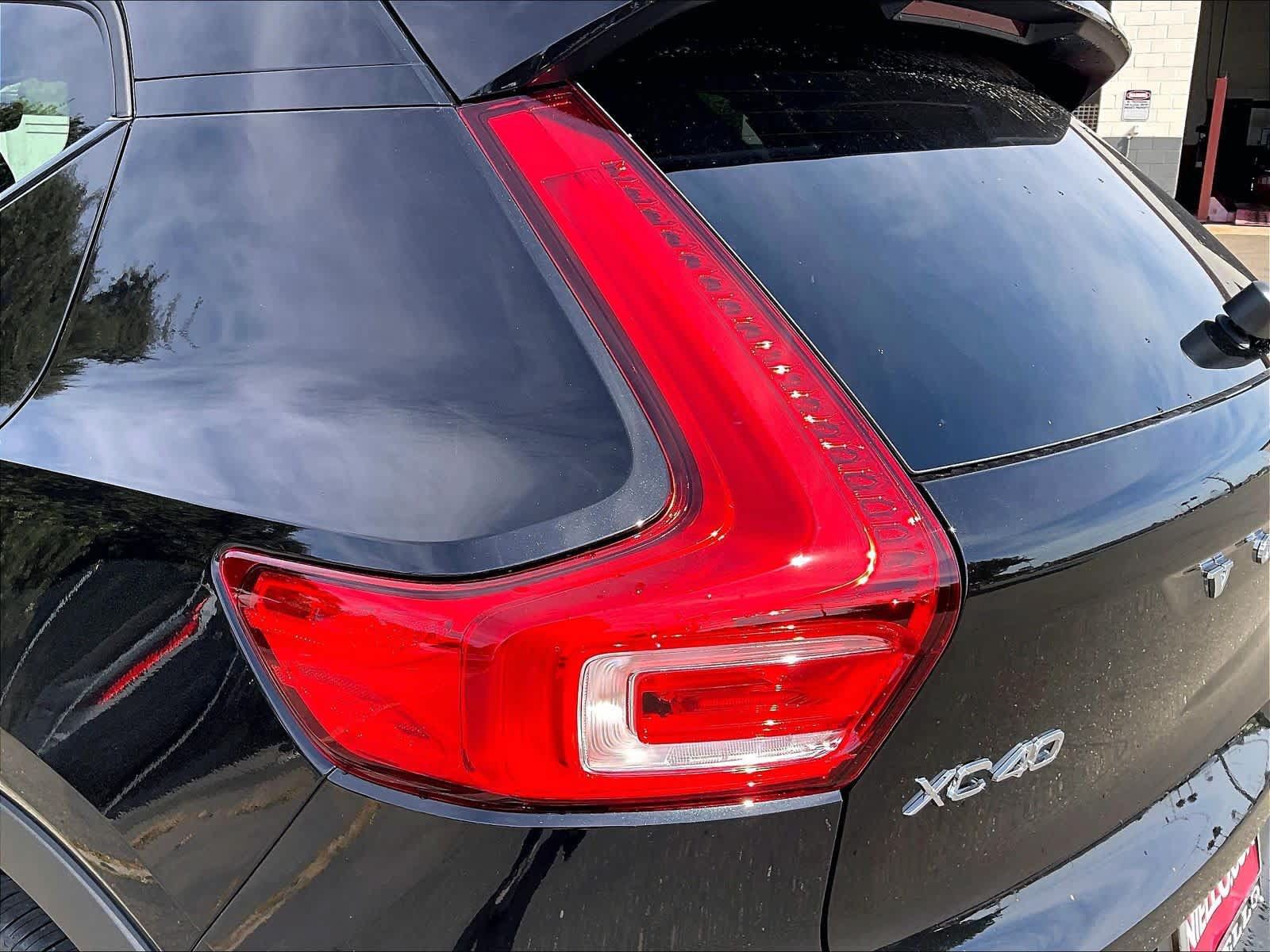 New 2026 Volvo XC40 B5 Core w/ Climate Package AWD/4WD image 25