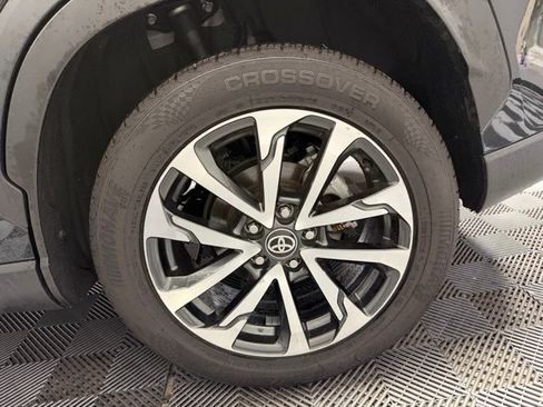Used 2024 Toyota Corolla Cross XLE image 36