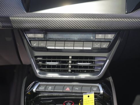 Used 2022 Audi e-tron GT Premium Plus image 42