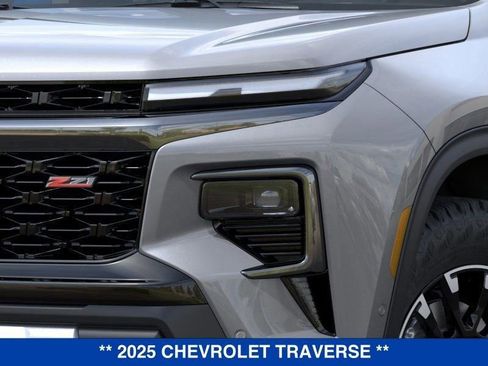 New 2025 Chevrolet Traverse Z71 w/ Enhanced Driving Package AWD/4WD image 11