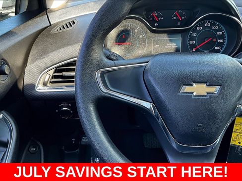 Used 2018 Chevrolet Cruze LS FWD image 13