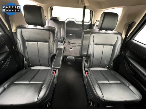 Used 2024 Ford Expedition XLT image 13