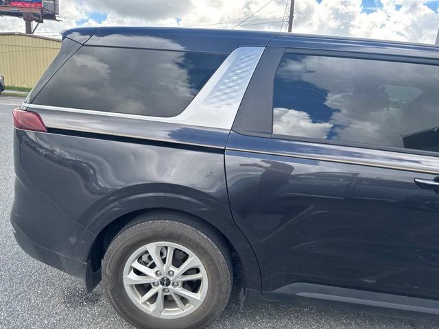 Used 2024 Kia Carnival LX FWD image 21