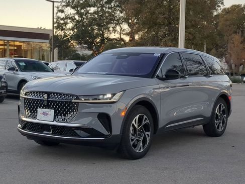 New 2026 Lincoln Nautilus Premier w/ Equipment Group 102A image 7