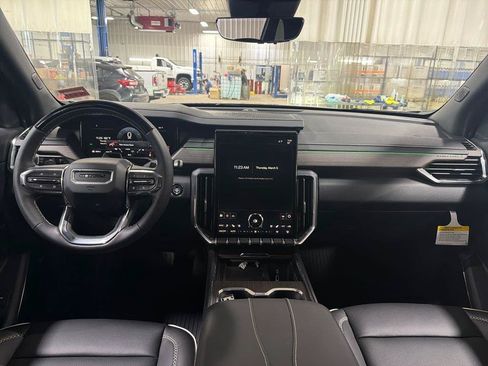 New 2026 GMC Acadia Denali w/ Super Cruise Package AWD/4WD image 15