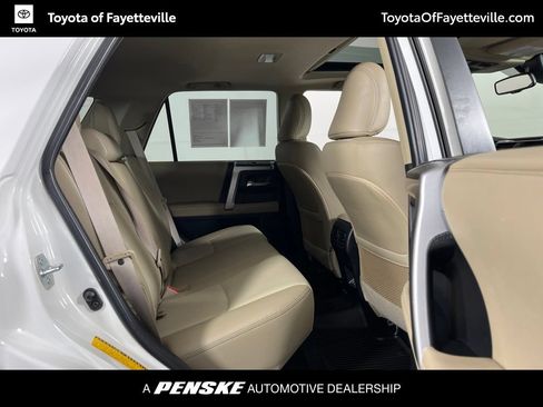 Used 2021 Toyota 4Runner SR5 Premium w/ Moonroof Package AWD/4WD image 16