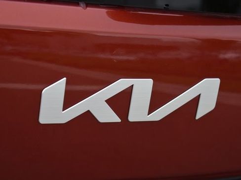 Certified 2023 Kia Soul LX w/ LX Technology Package FWD image 13