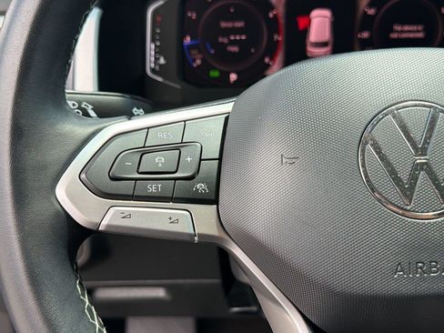 Used 2022 Volkswagen Atlas SEL AWD/4WD image 18