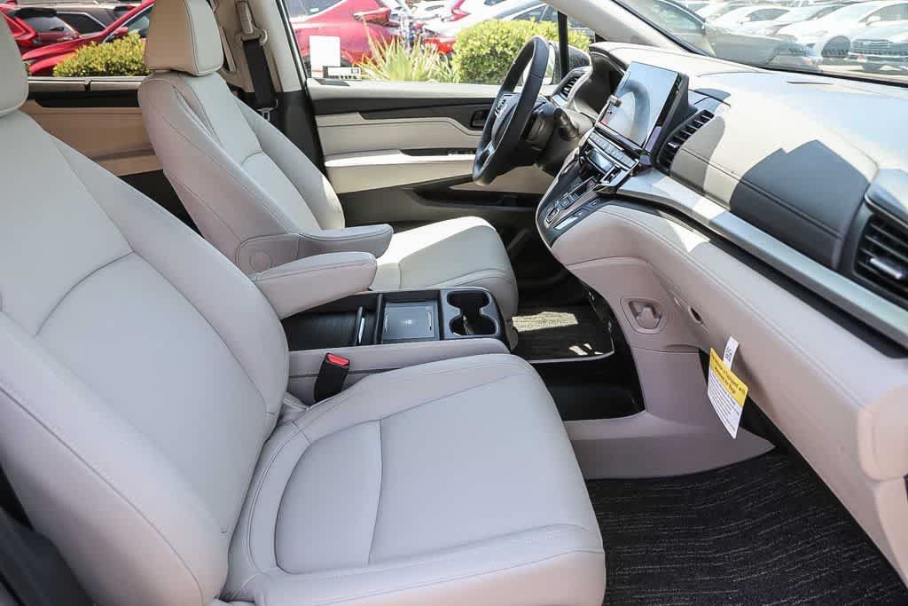 Certified 2026 Honda Odyssey EX-L image 18