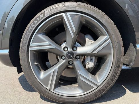 Certified 2025 Genesis GV80 3.5T Prestige AWD/4WD image 21