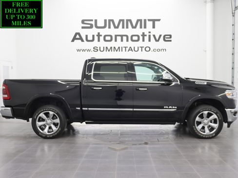 Used 2022 RAM 1500 Limited AWD/4WD image 1