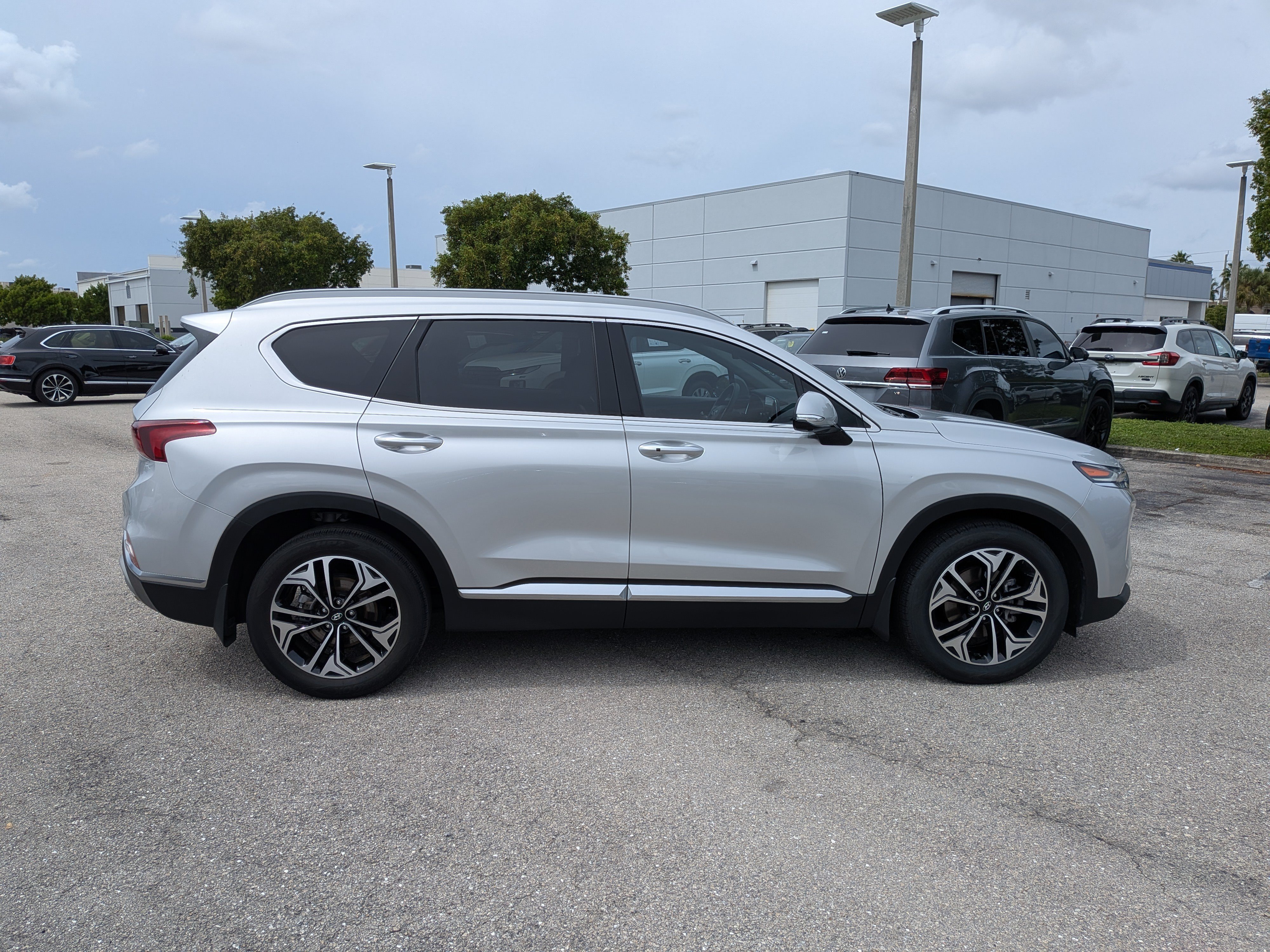Used 2019 Hyundai Santa Fe FWD image 3